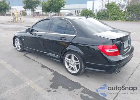 2012 Mercedes-Benz C 250 Sport из США, поврежденный, VIN WDDGF4HB9CA679863